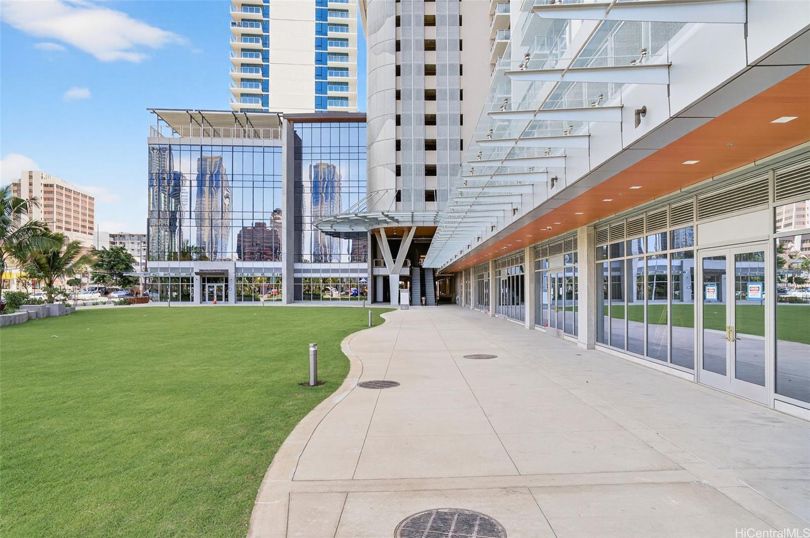 1515 Liona Street  Unit 2100