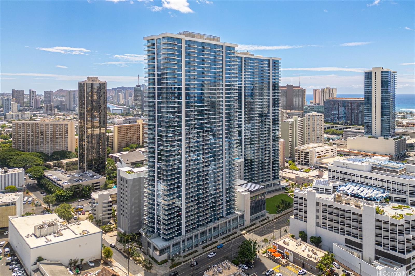 1515 Liona Street  Unit 2100