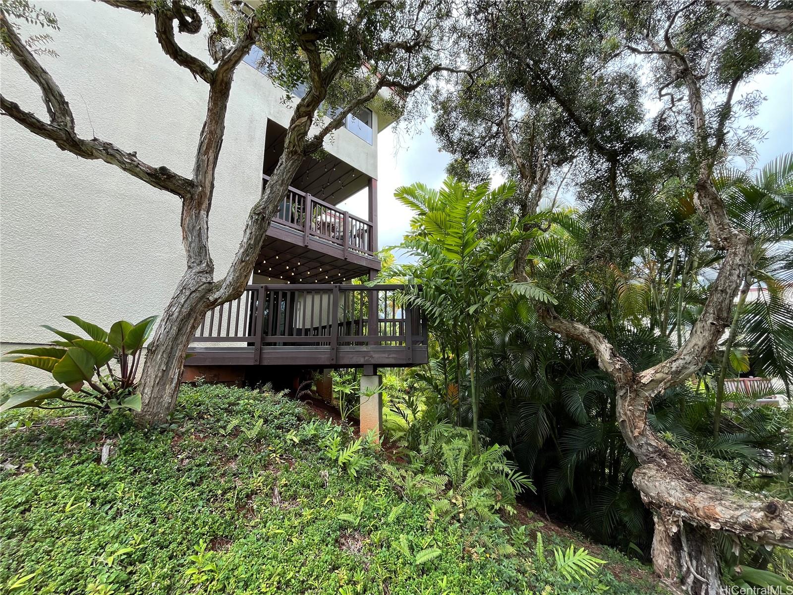 46-48 Aliikane Place 2216