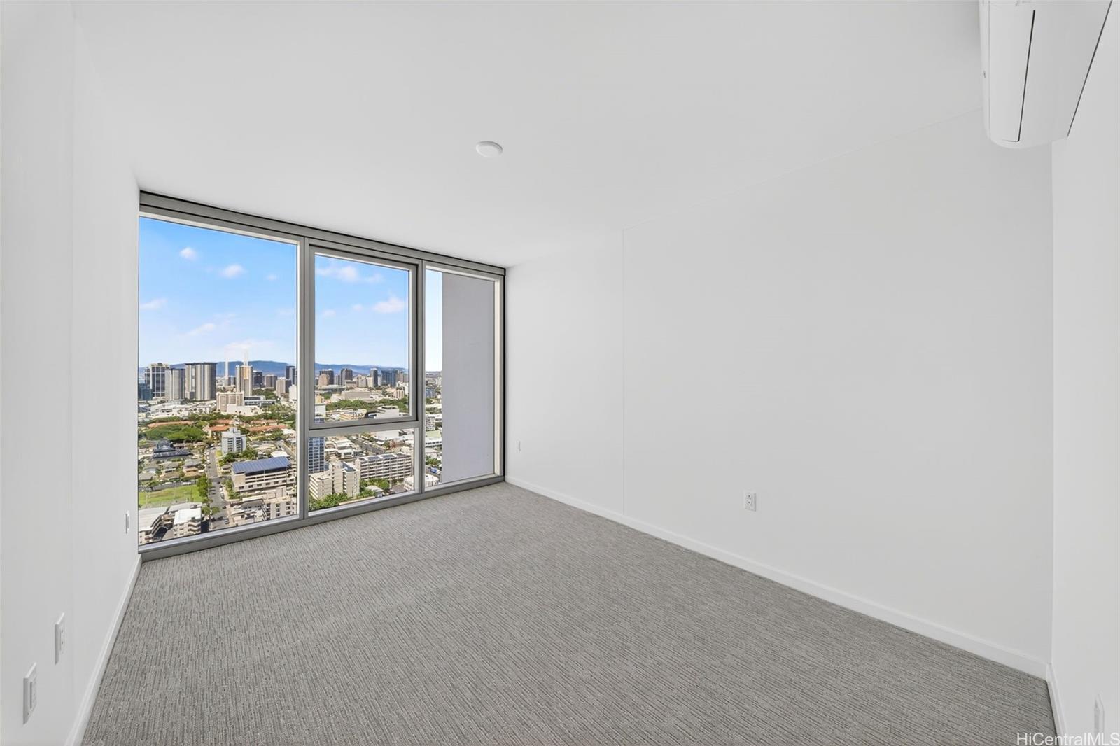 1515 Liona Street  Unit 3400
