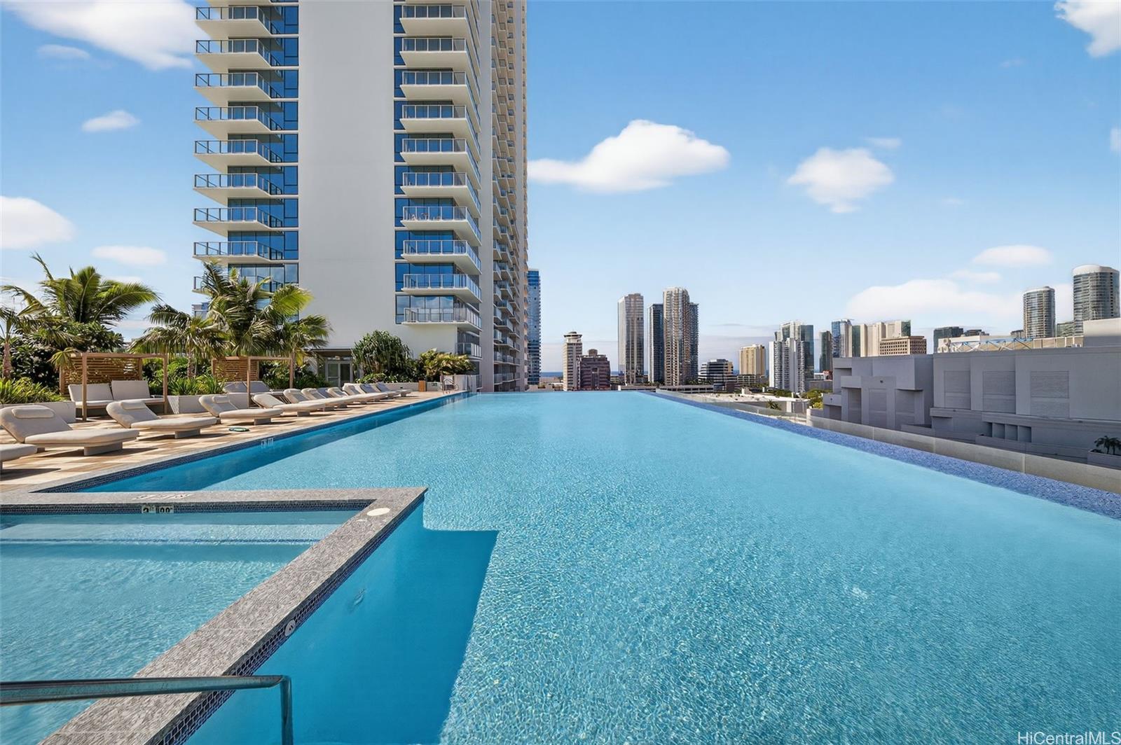 1515 Liona Street  Unit 3400