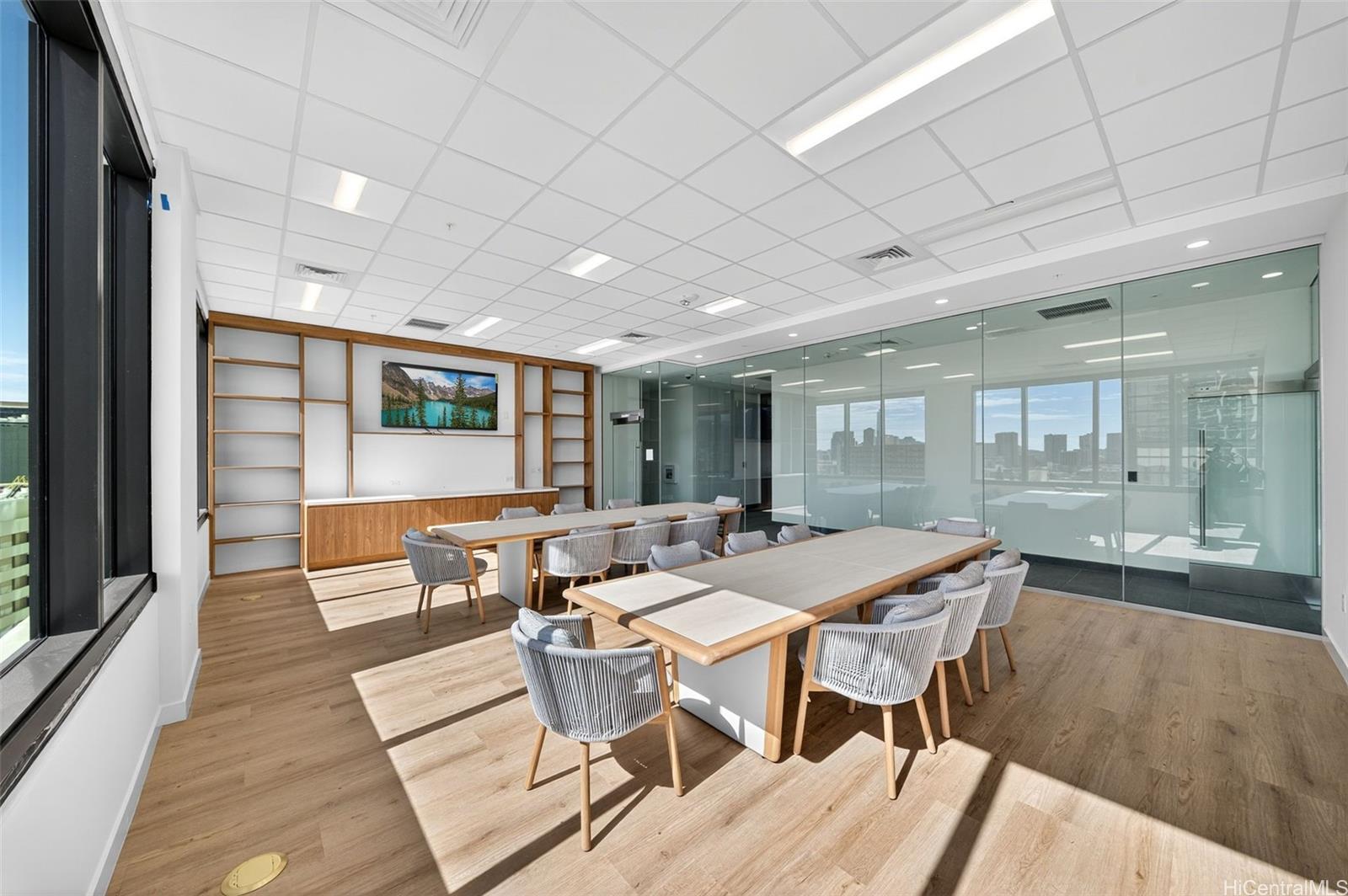 1515 Liona Street  Unit 3400