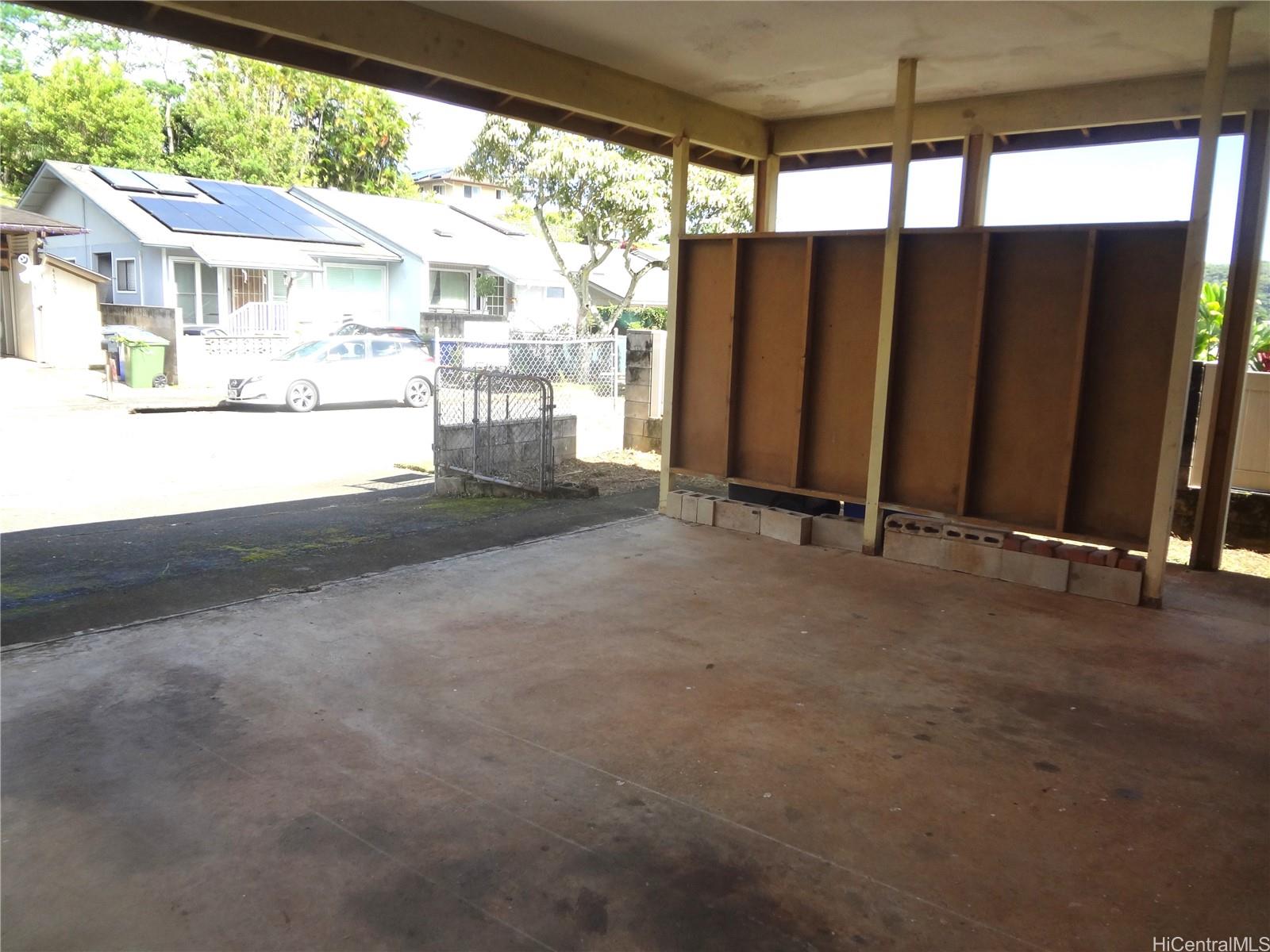 Photo 18 of 21