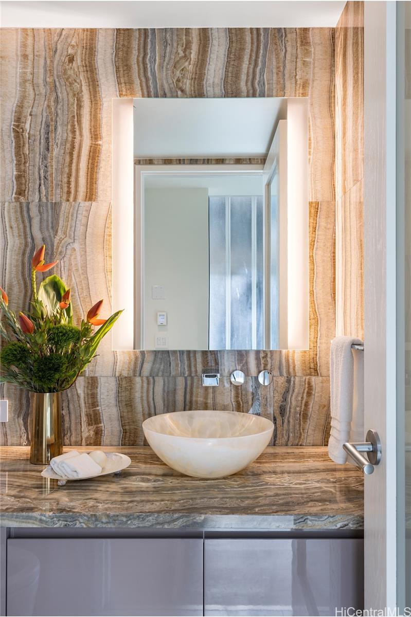 1118 Ala Moana Boulevard  Unit 1