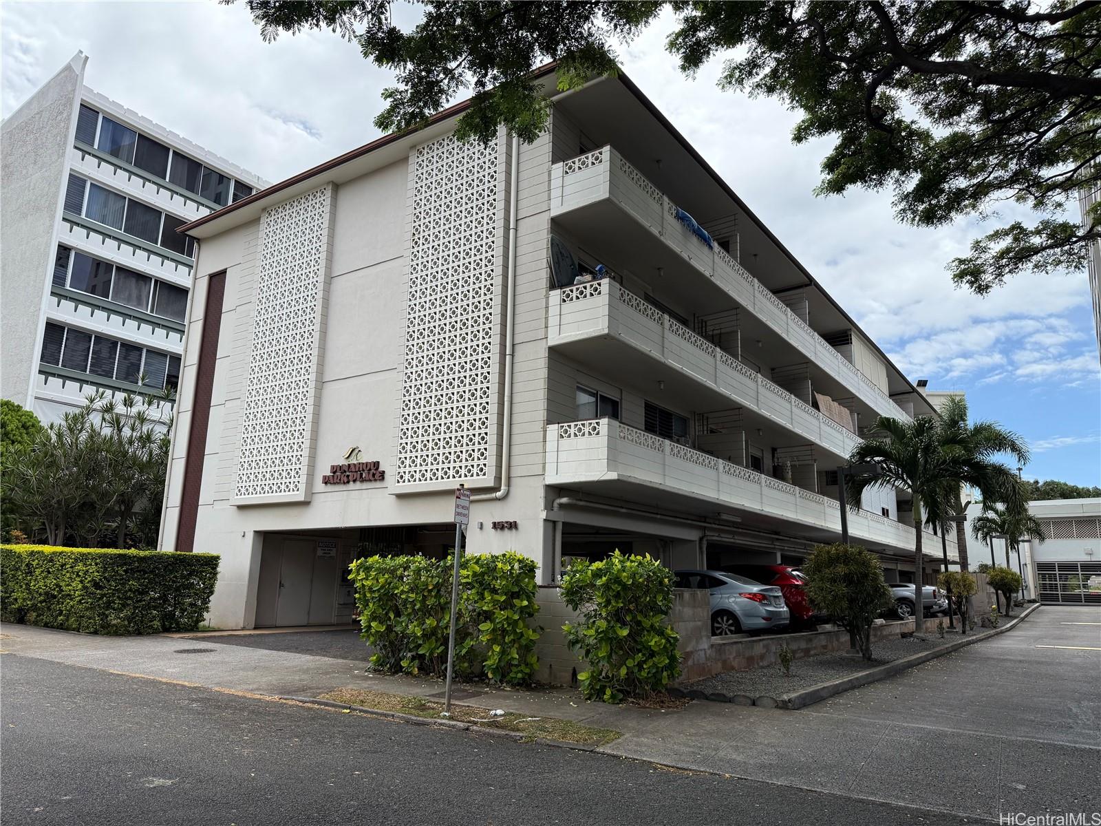 1531 Makiki Street 206