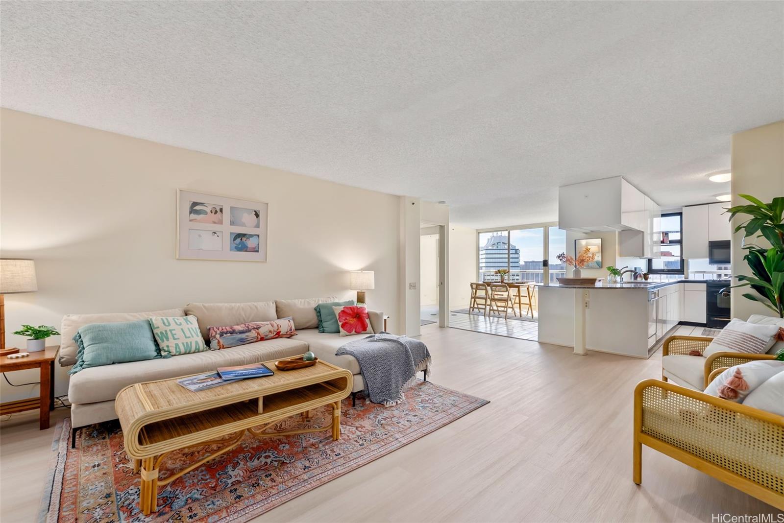 1212 Nuuanu Avenue 3703