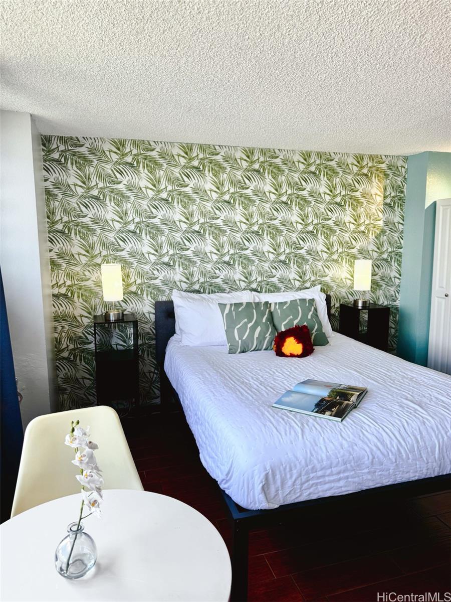 444 Niu Street 2513