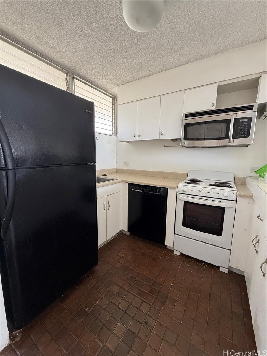555 University Avenue  Unit 1904