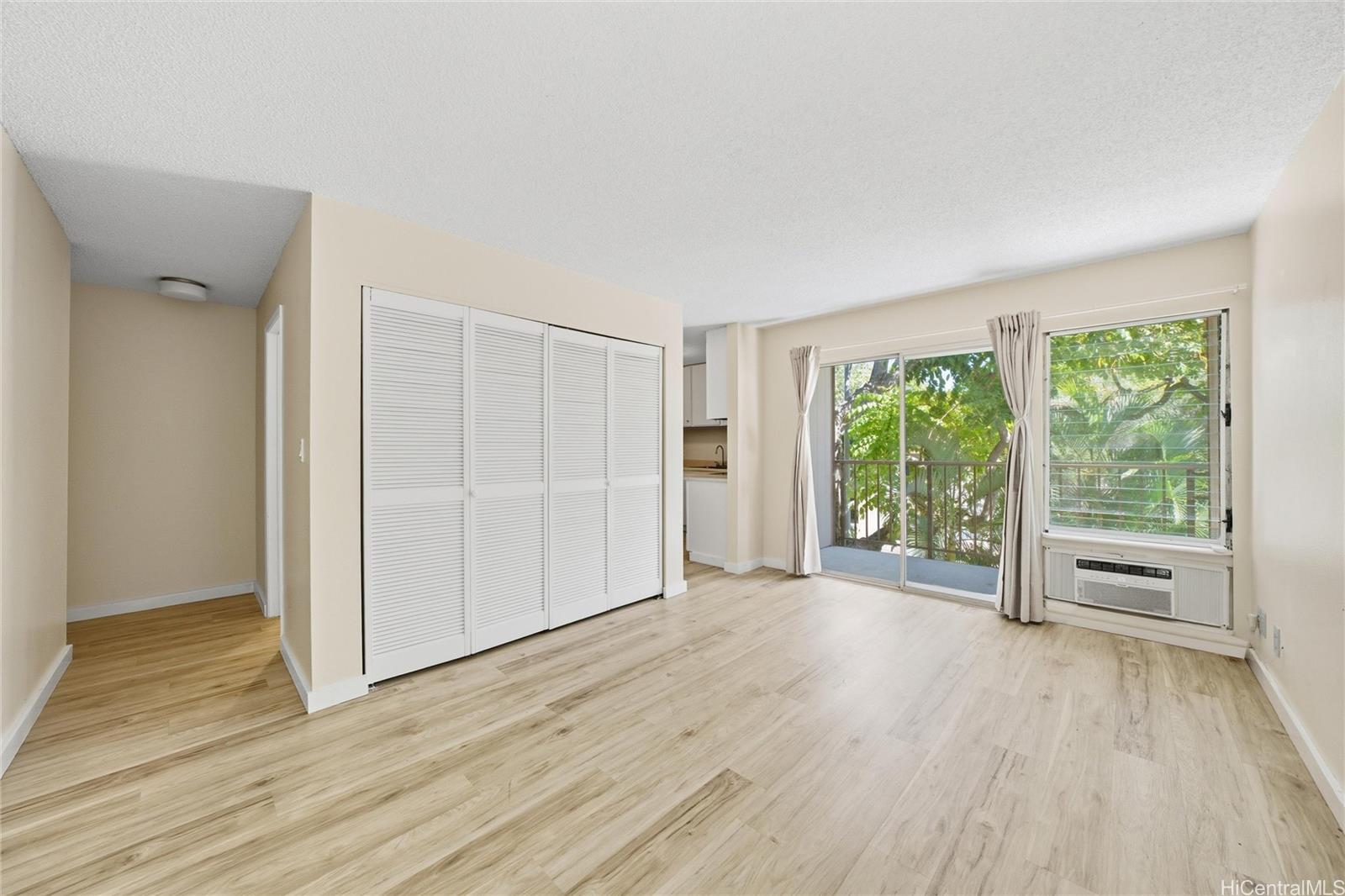 3721 Kanaina Avenue  Unit 313