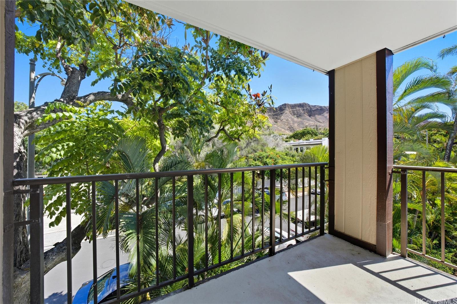 3721 Kanaina Avenue  Unit 313