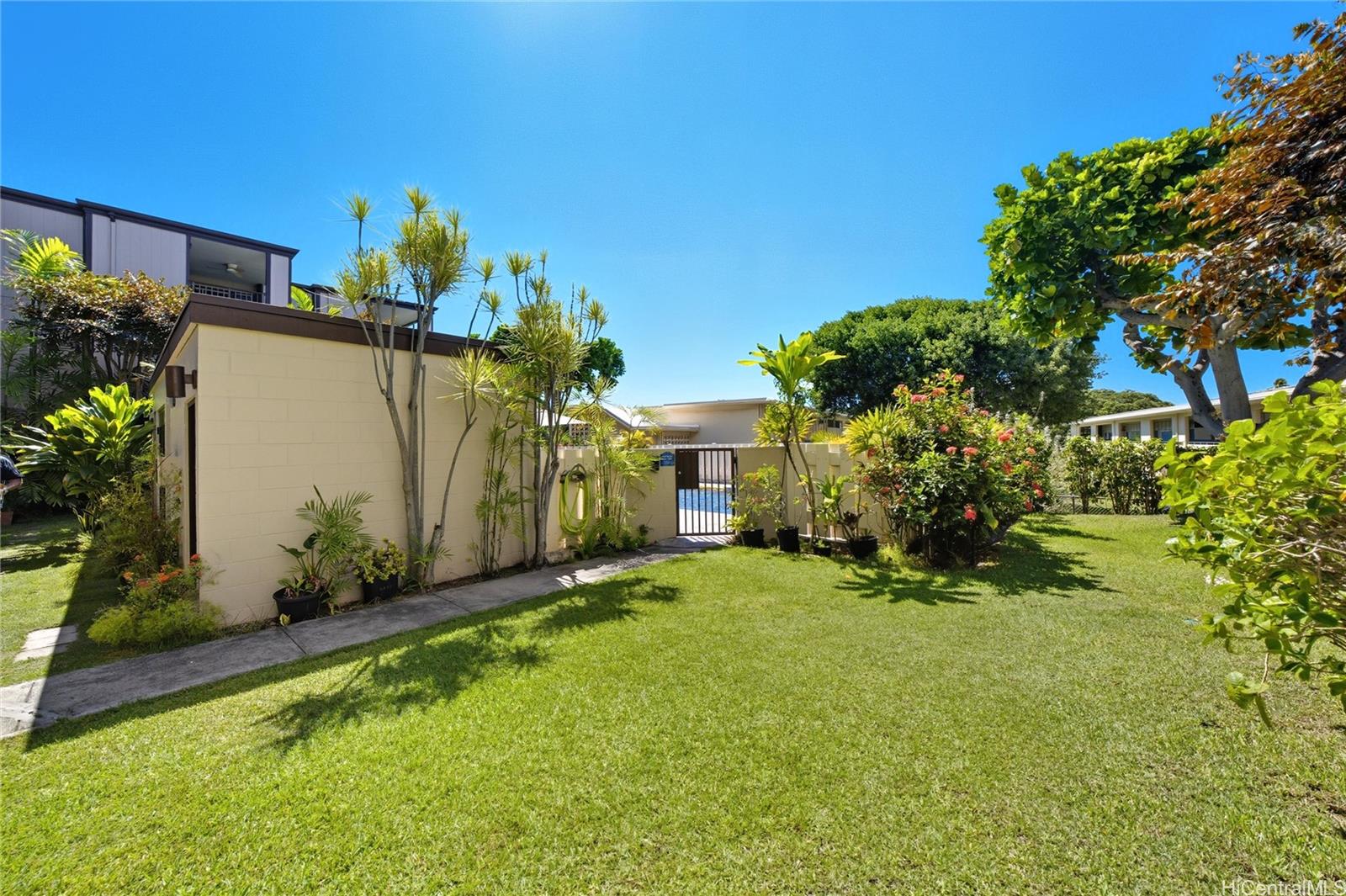 3721 Kanaina Avenue  Unit 313