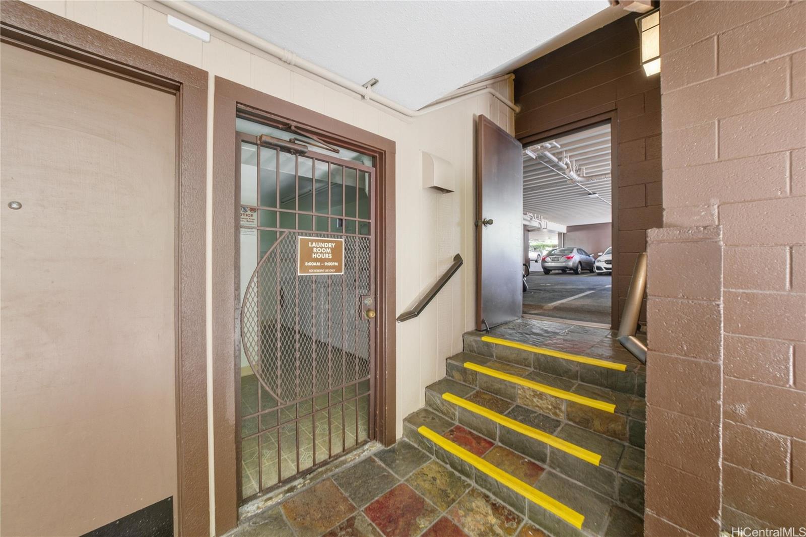 3721 Kanaina Avenue  Unit 313