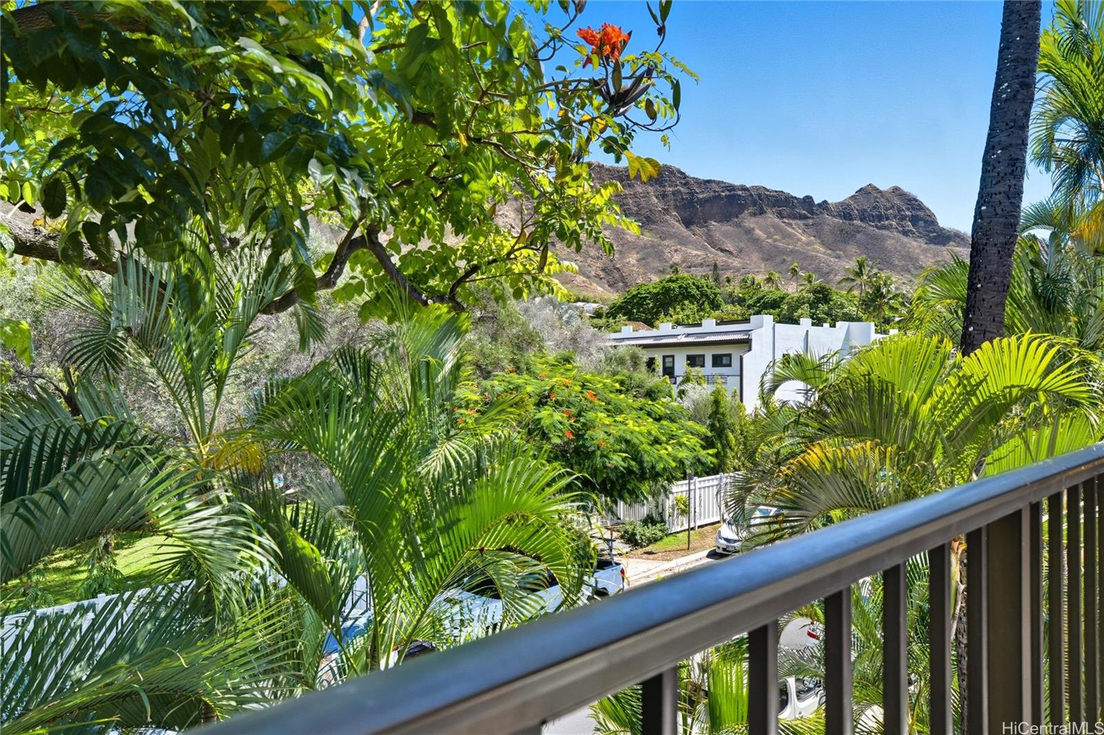 3721 Kanaina Avenue  Unit 313