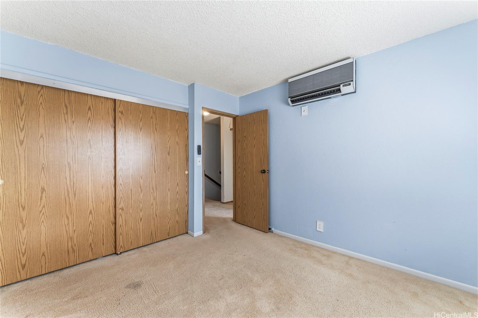 Photo 14 of 25