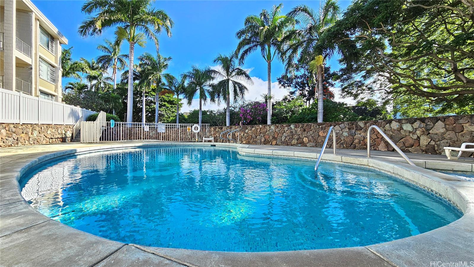 98-1038 Moanalua Road 7-907