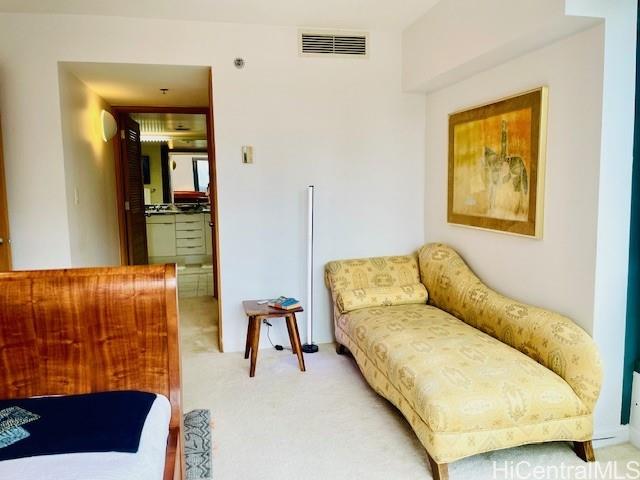 Photo 7 of 25
