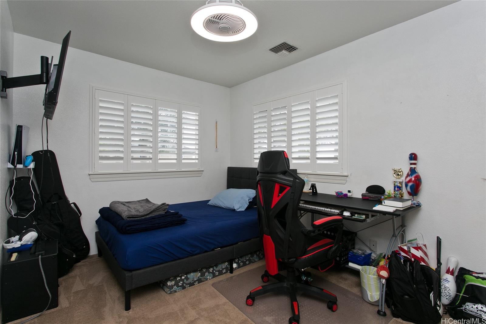 Photo 10 of 22