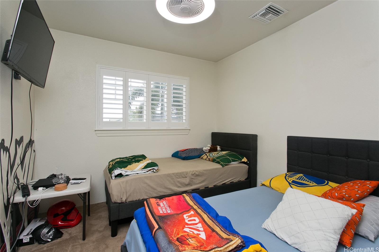 Photo 11 of 22
