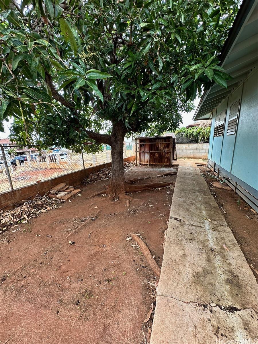92-695 Paaka Paakai Street