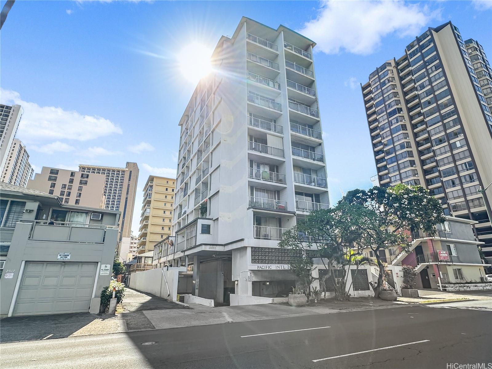 2509 Ala Wai Boulevard  Unit 904