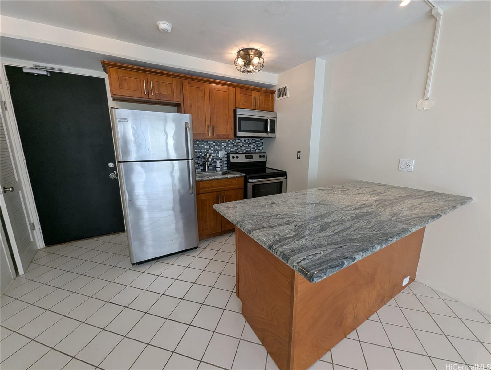 445 Kaiolu Street 402