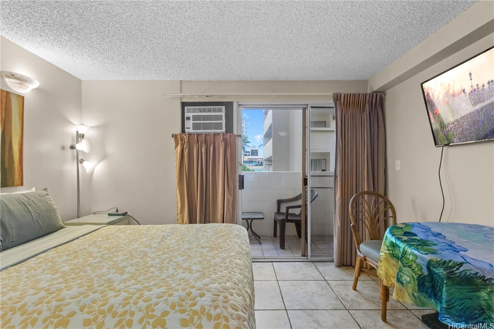 2463 Kuhio Avenue  Unit 306