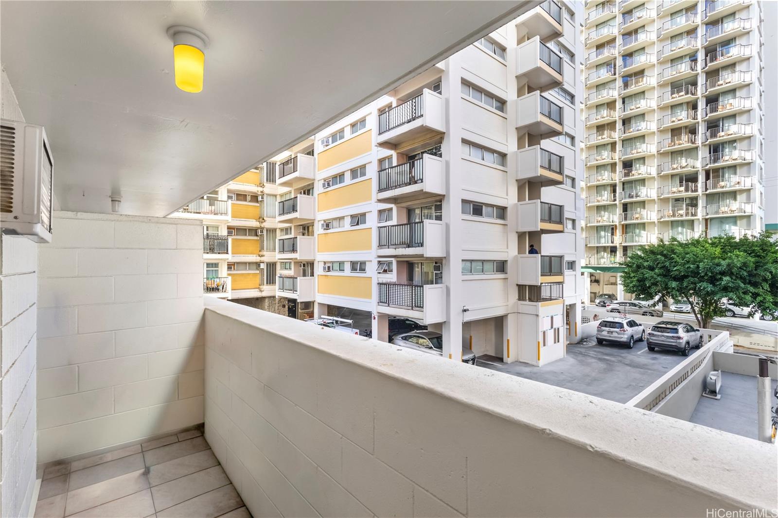 2463 Kuhio Avenue  Unit 306