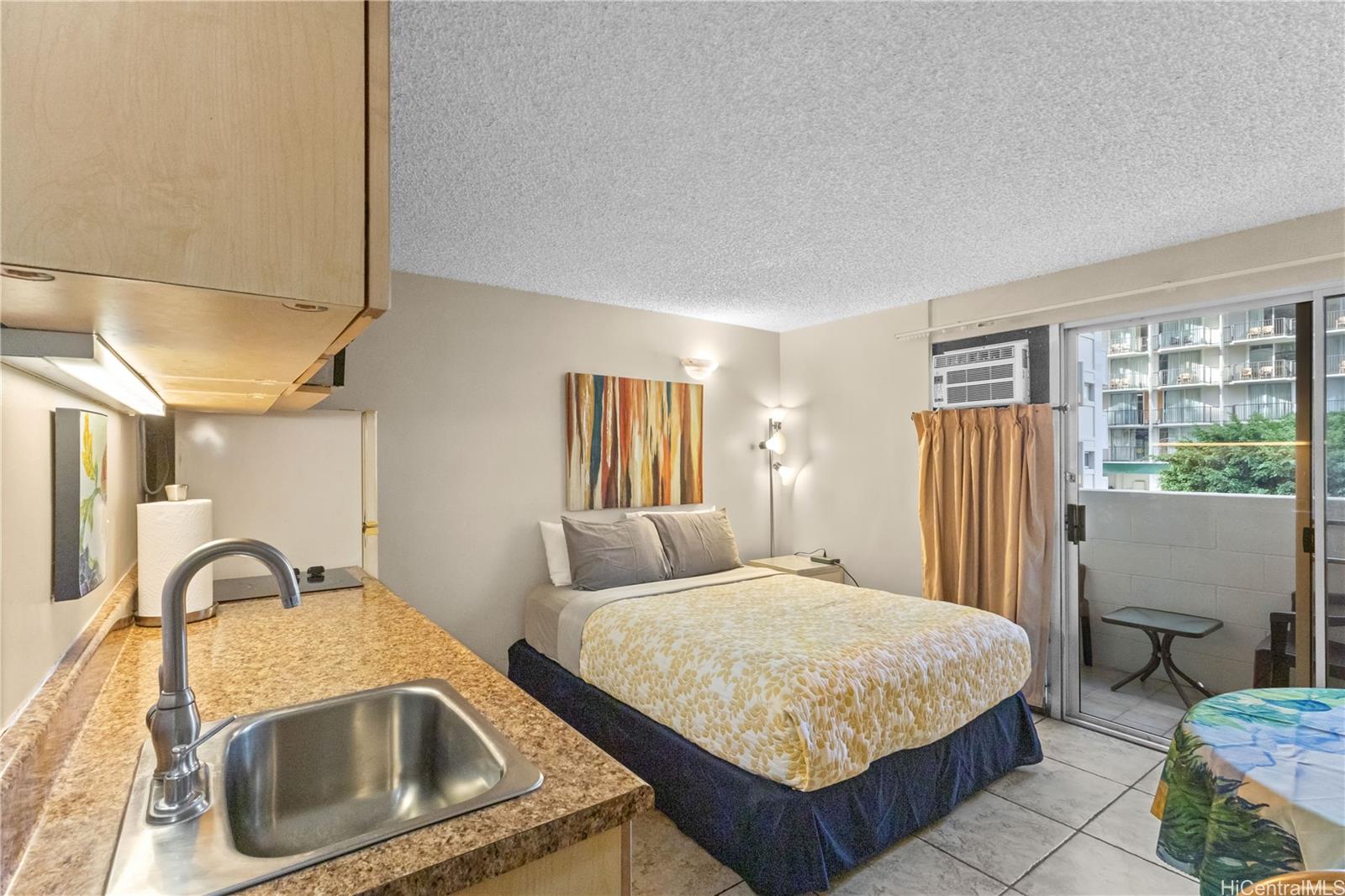2463 Kuhio Avenue  Unit 306