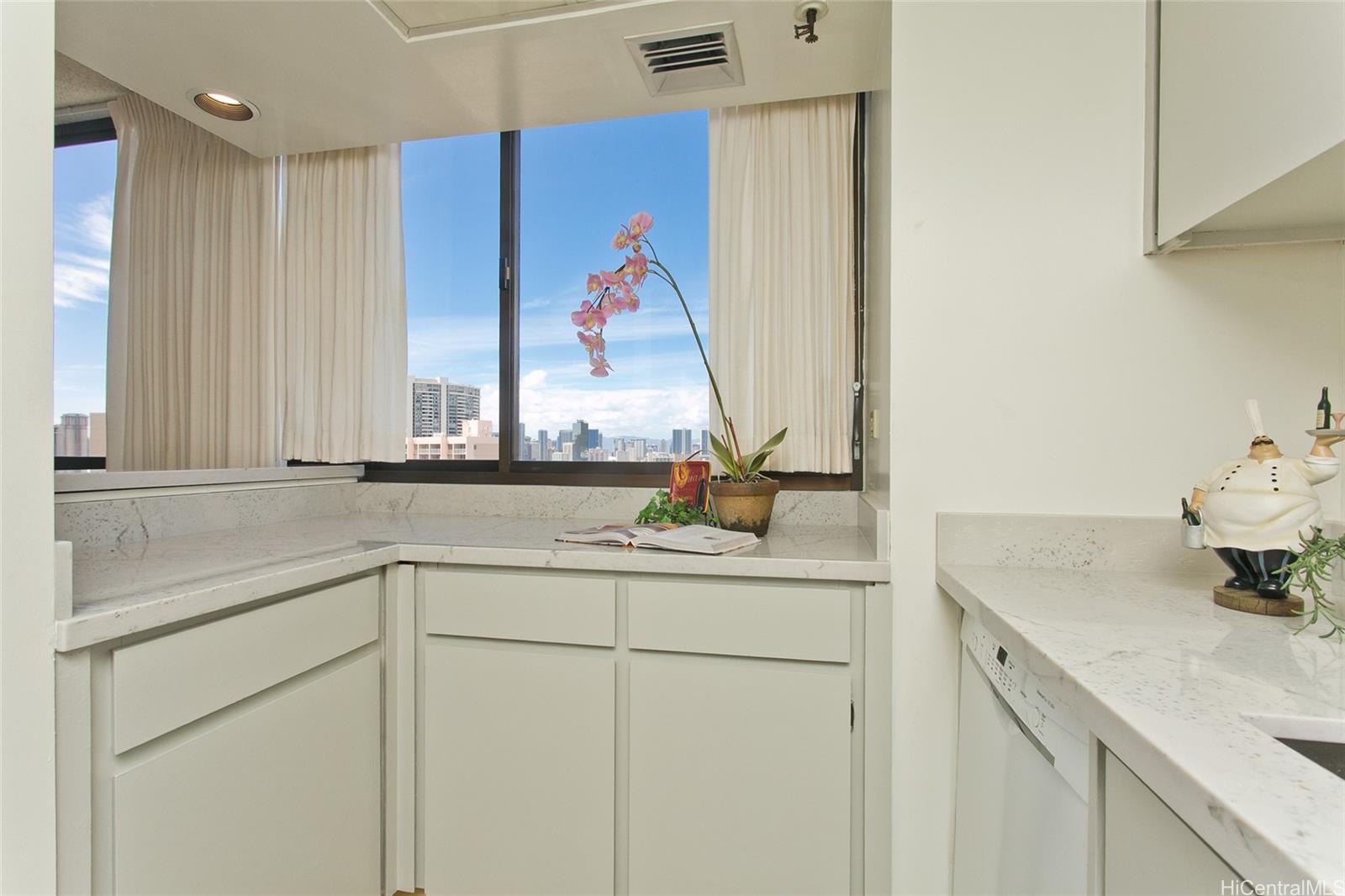 2499 Kapiolani Boulevard  Unit 2008