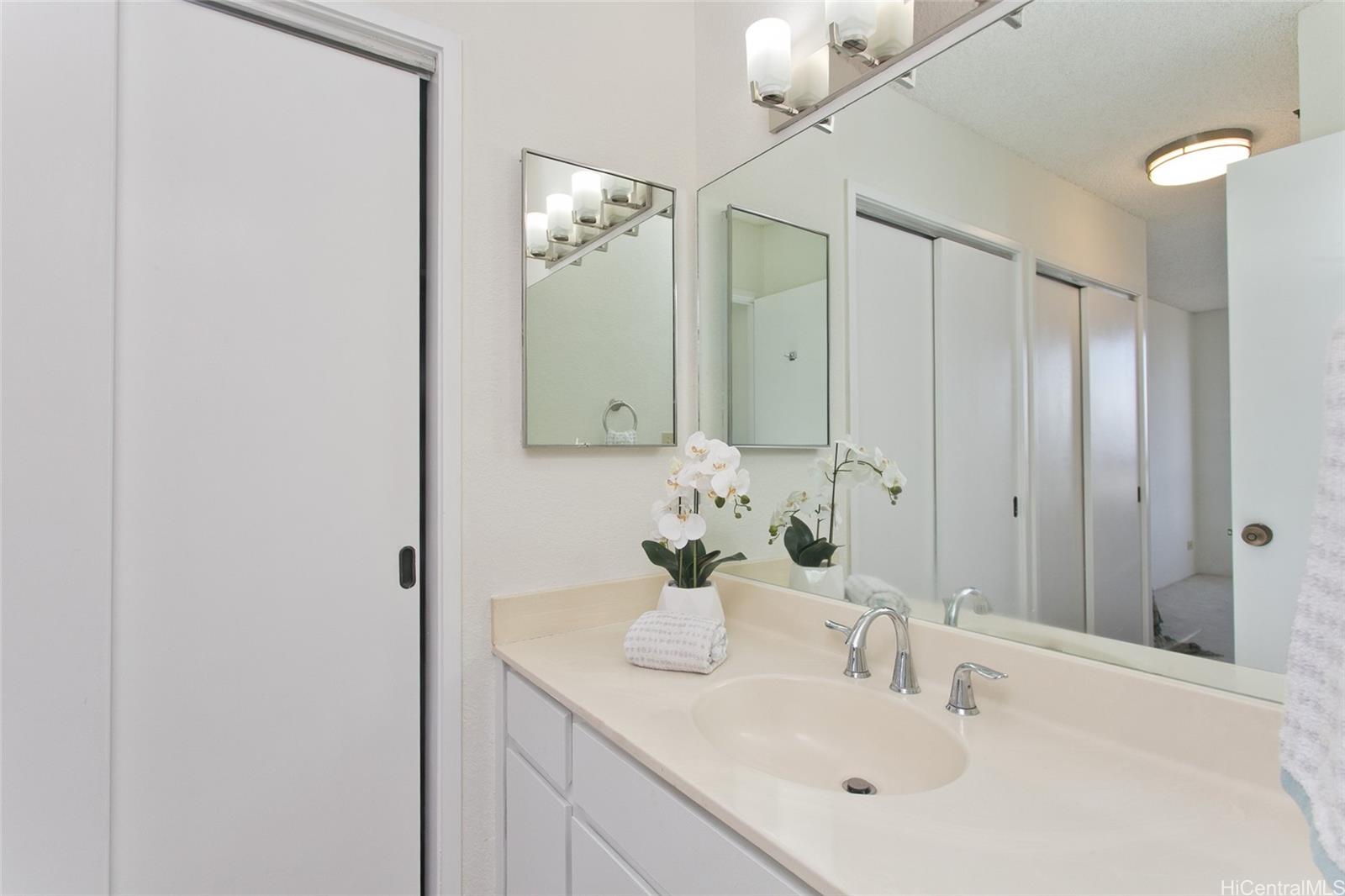 2499 Kapiolani Boulevard  Unit 2008