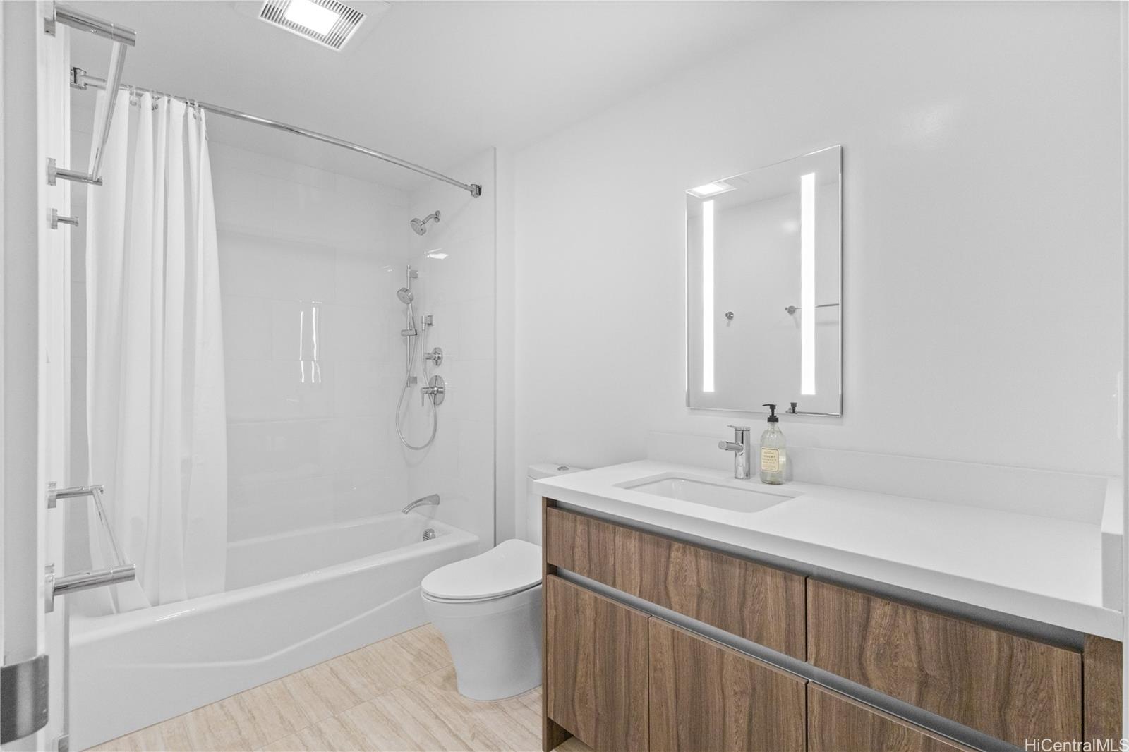 1500 Rycroft Street  Unit 310R