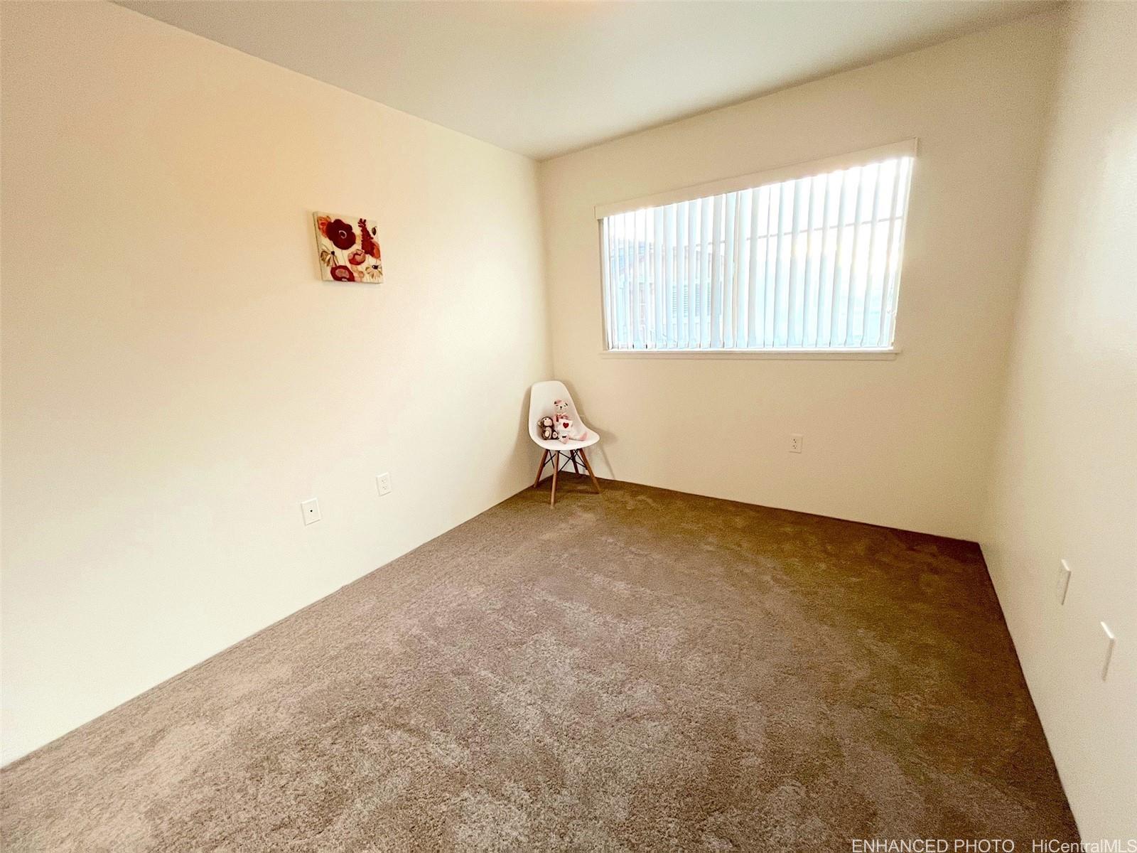 Photo 9 of 22