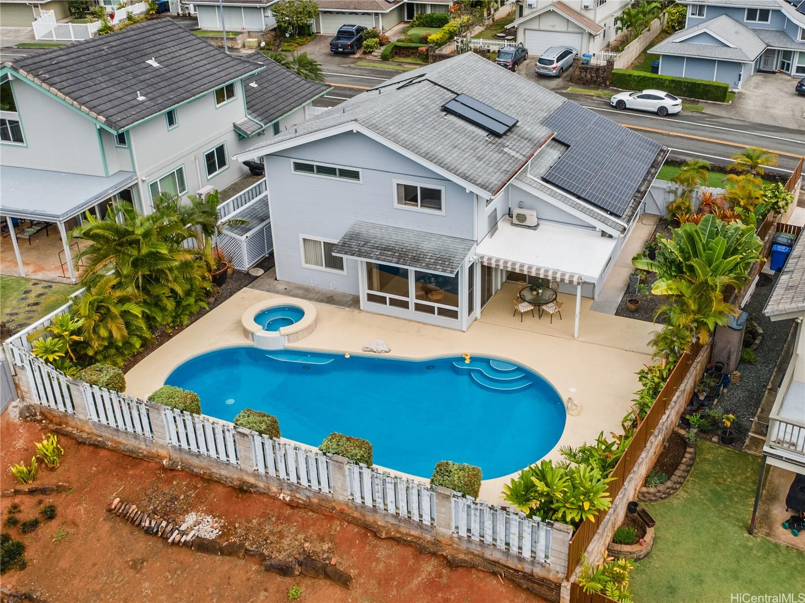 1604 Kanapuu Drive