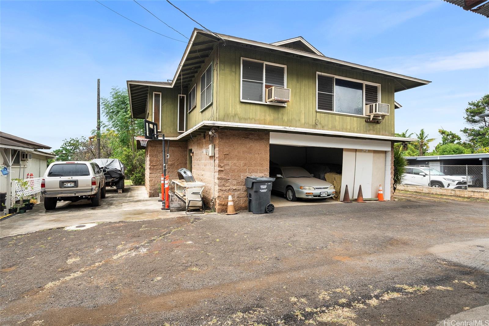 94-815 Waipahu Street