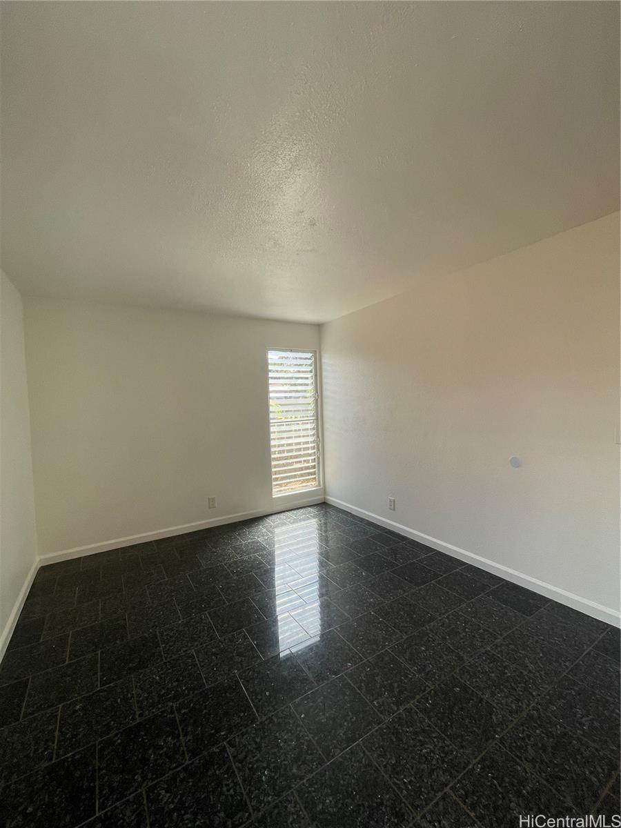 Photo 17 of 24
