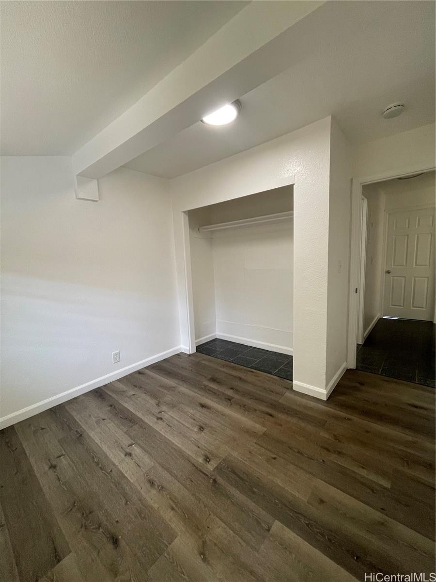 Photo 9 of 24
