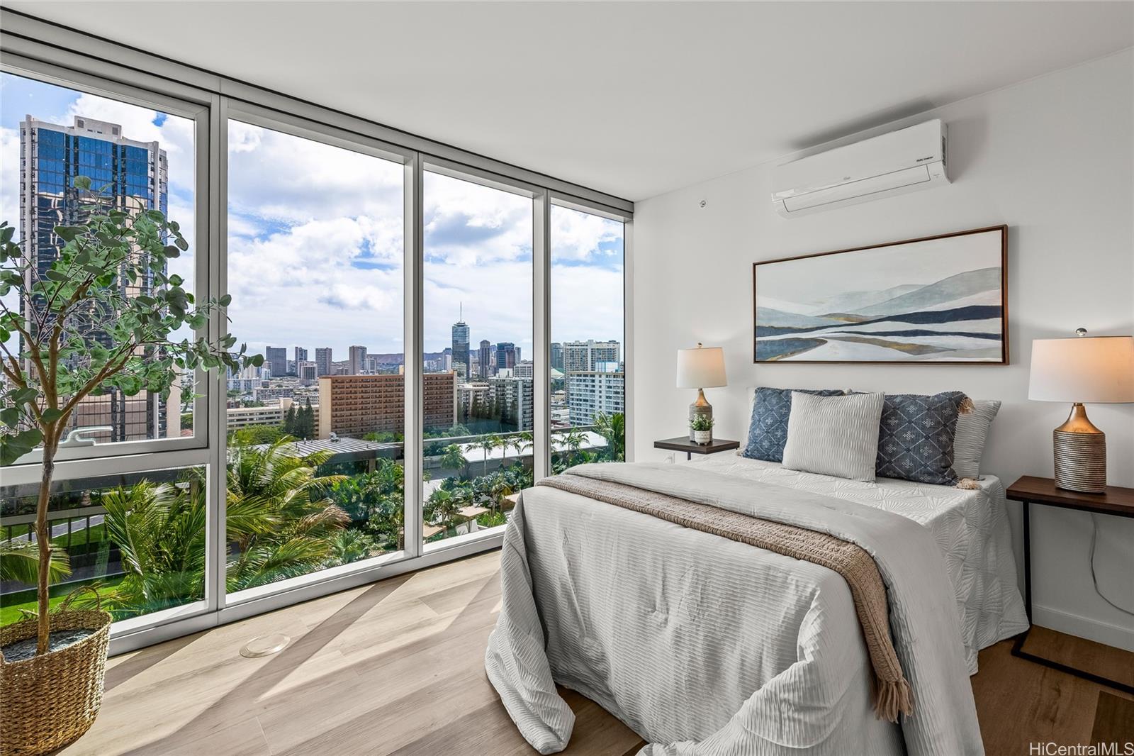 1515 Liona Street  Unit 1801