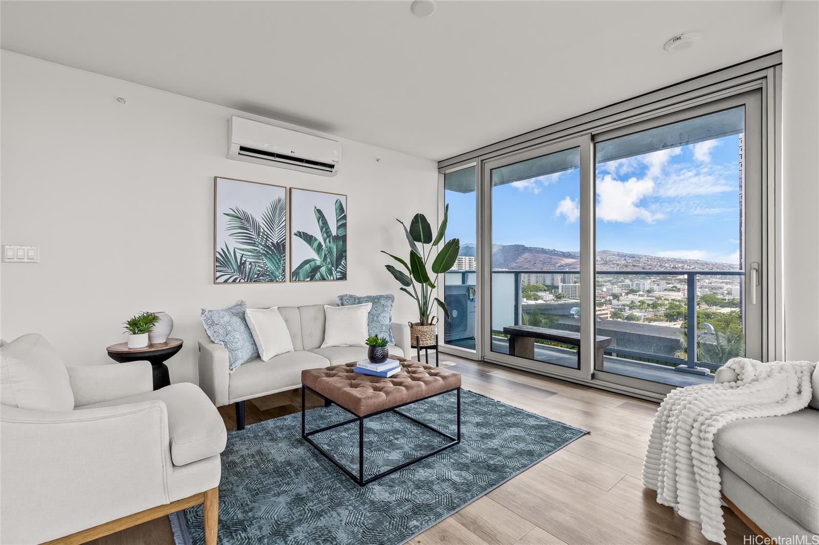1515 Liona Street  Unit 1801