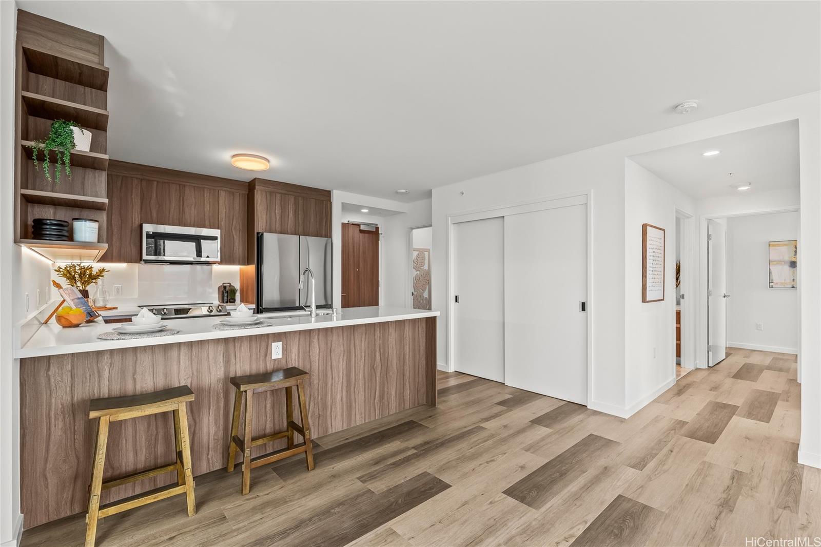 1515 Liona Street  Unit 1801