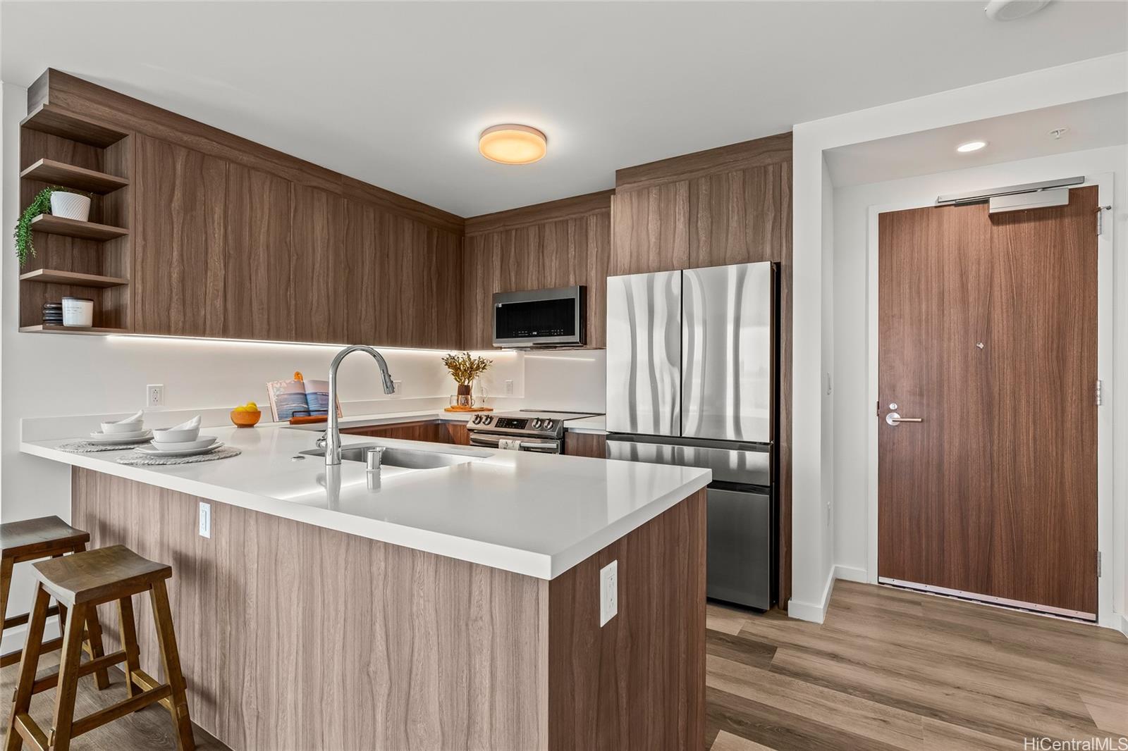 1515 Liona Street  Unit 1801