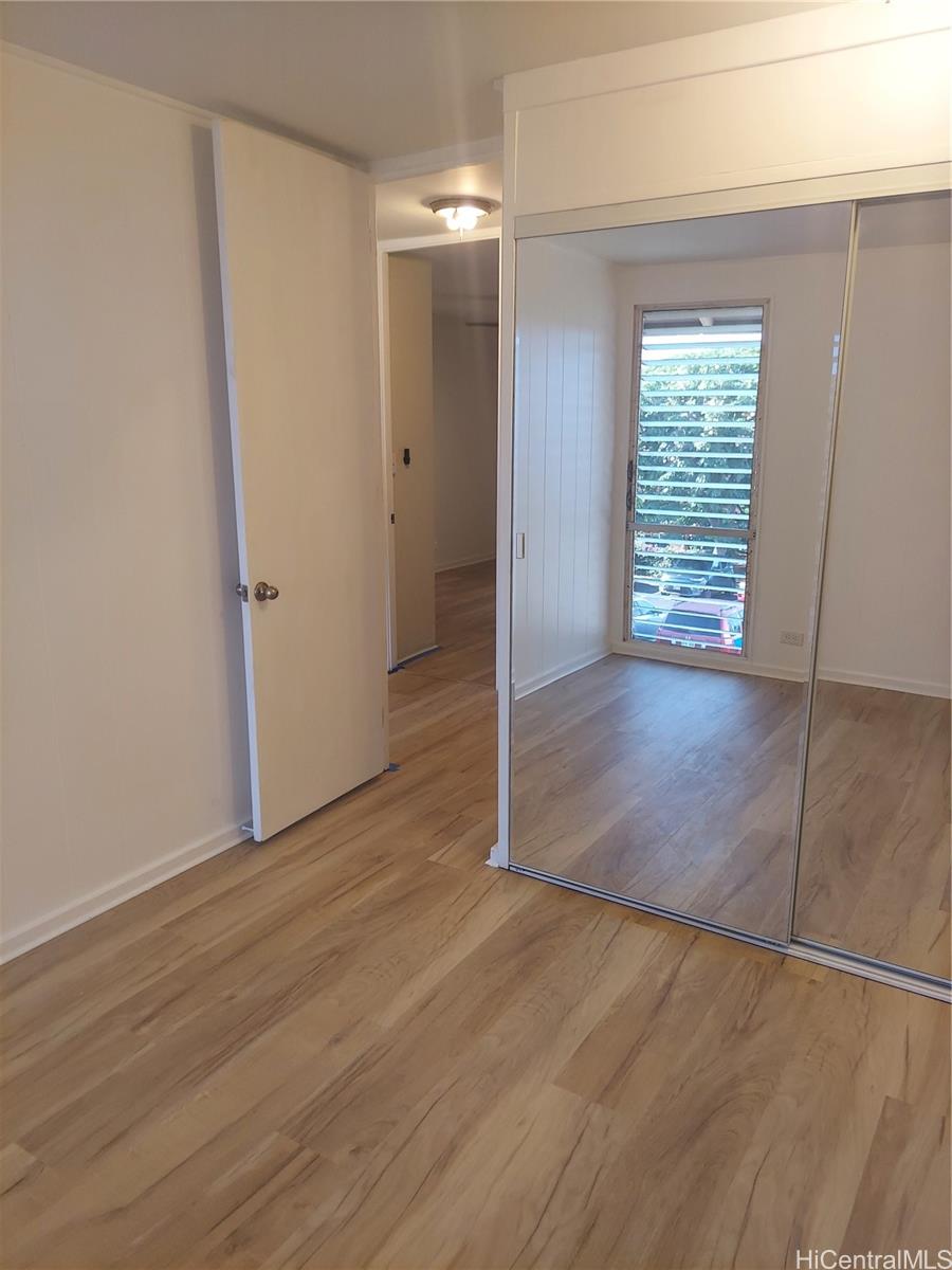Photo 10 of 25