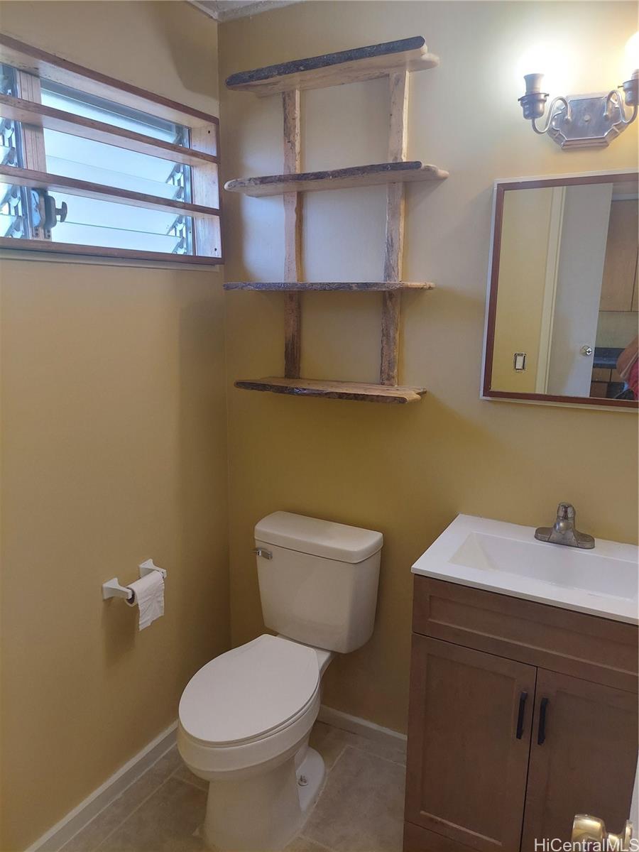 Photo 12 of 25