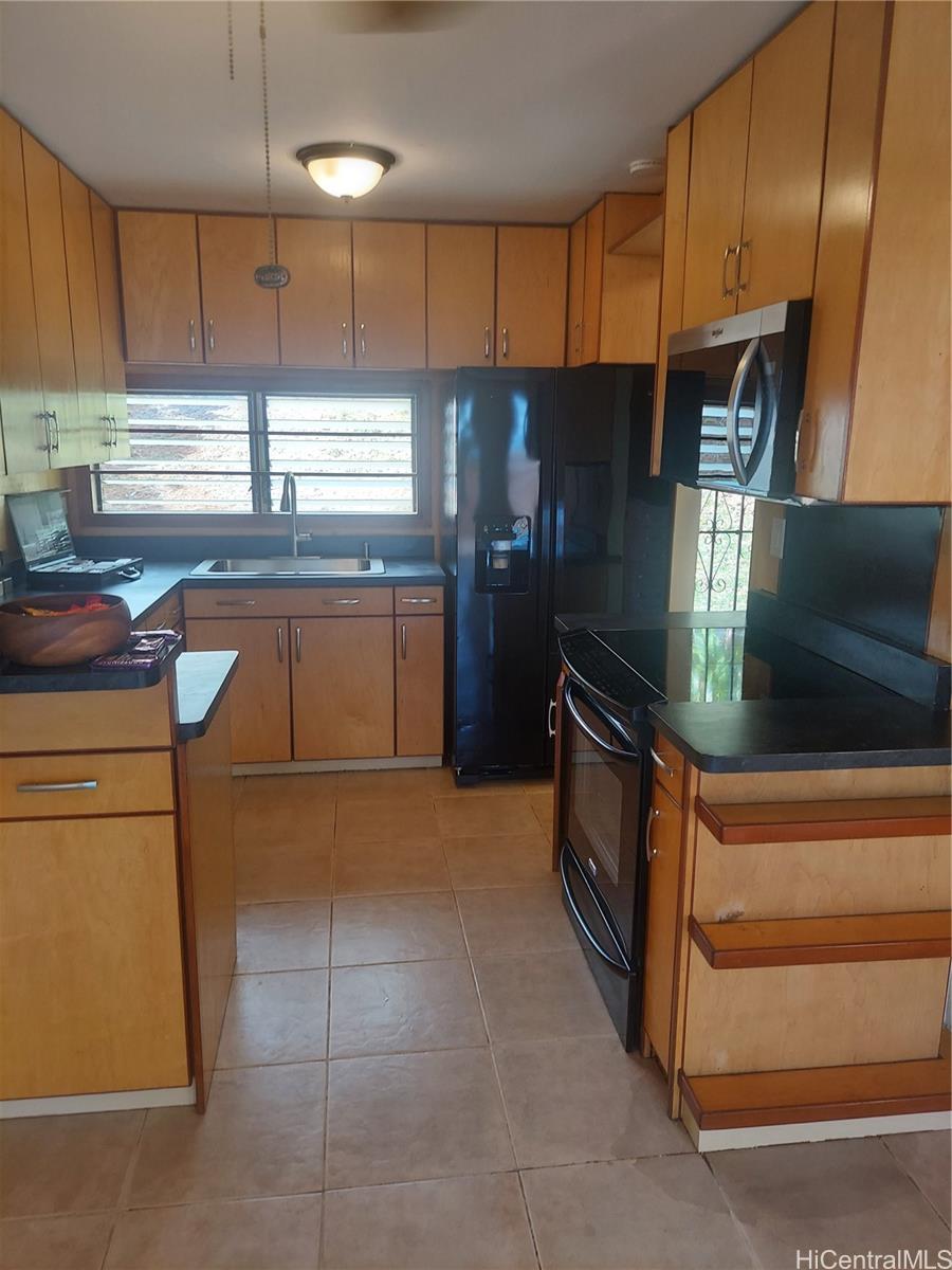 Photo 22 of 25