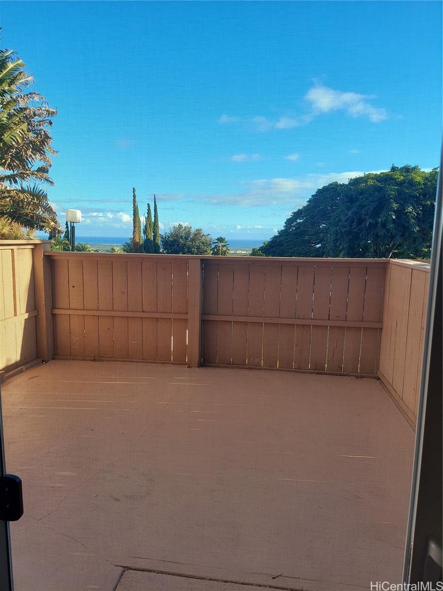 Photo 3 of 25