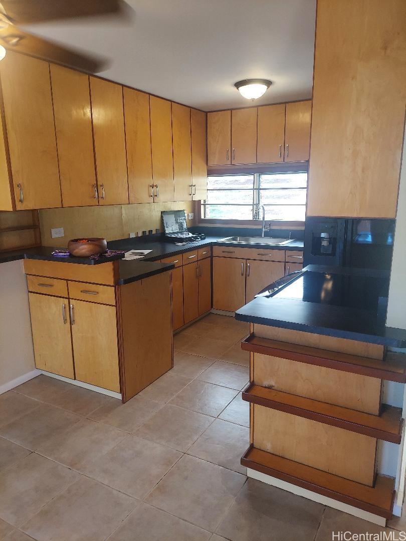 Photo 6 of 25