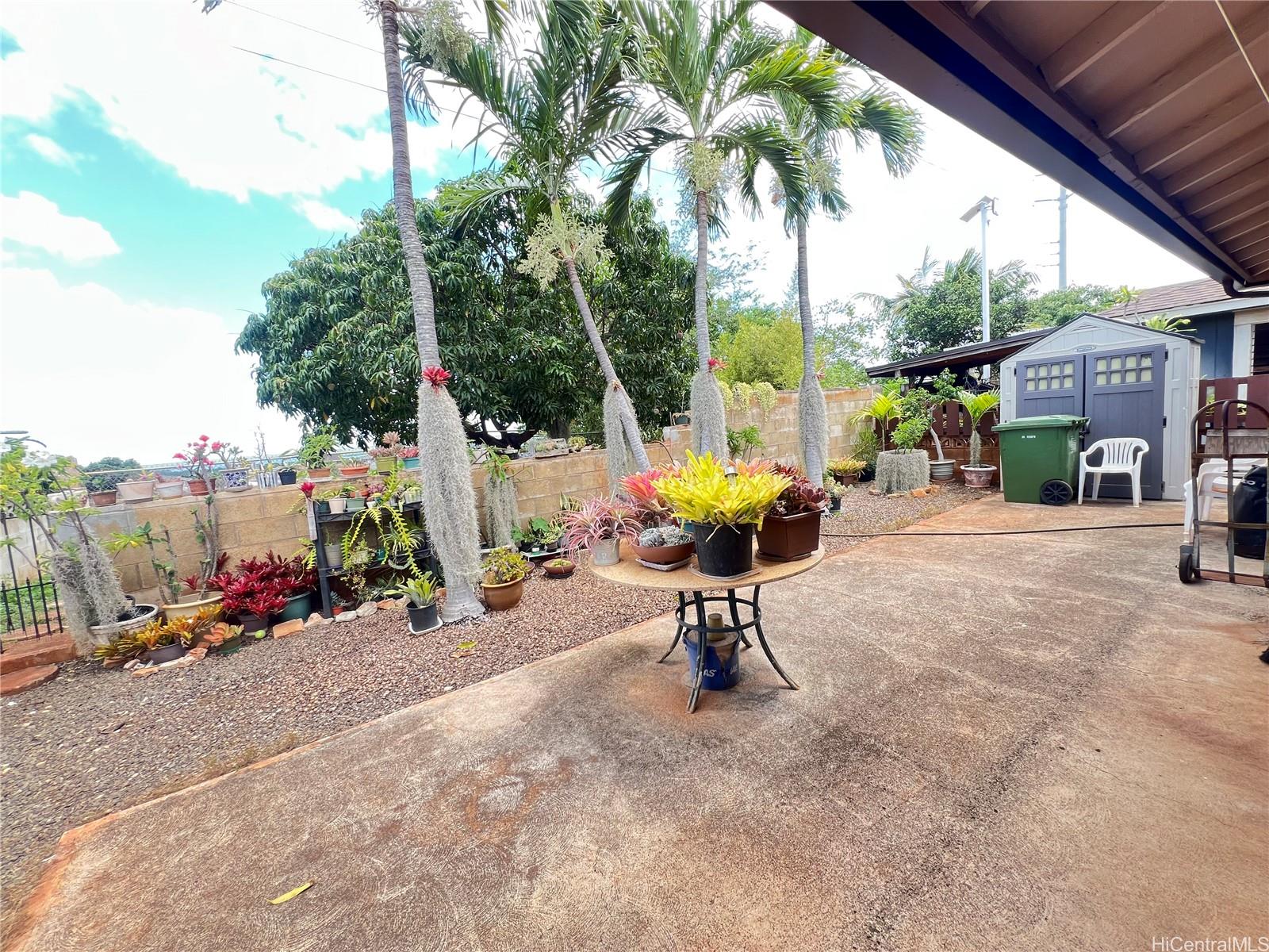 Photo 19 of 25