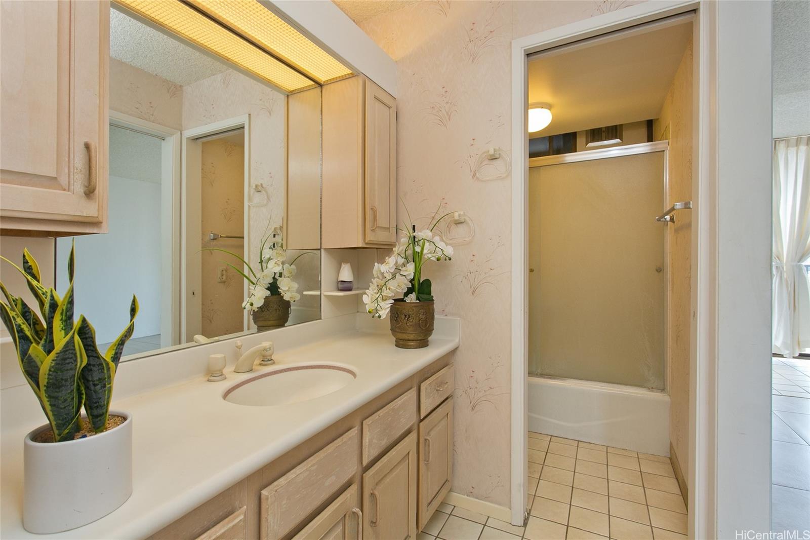 2444 Hihiwai Street  Unit 804