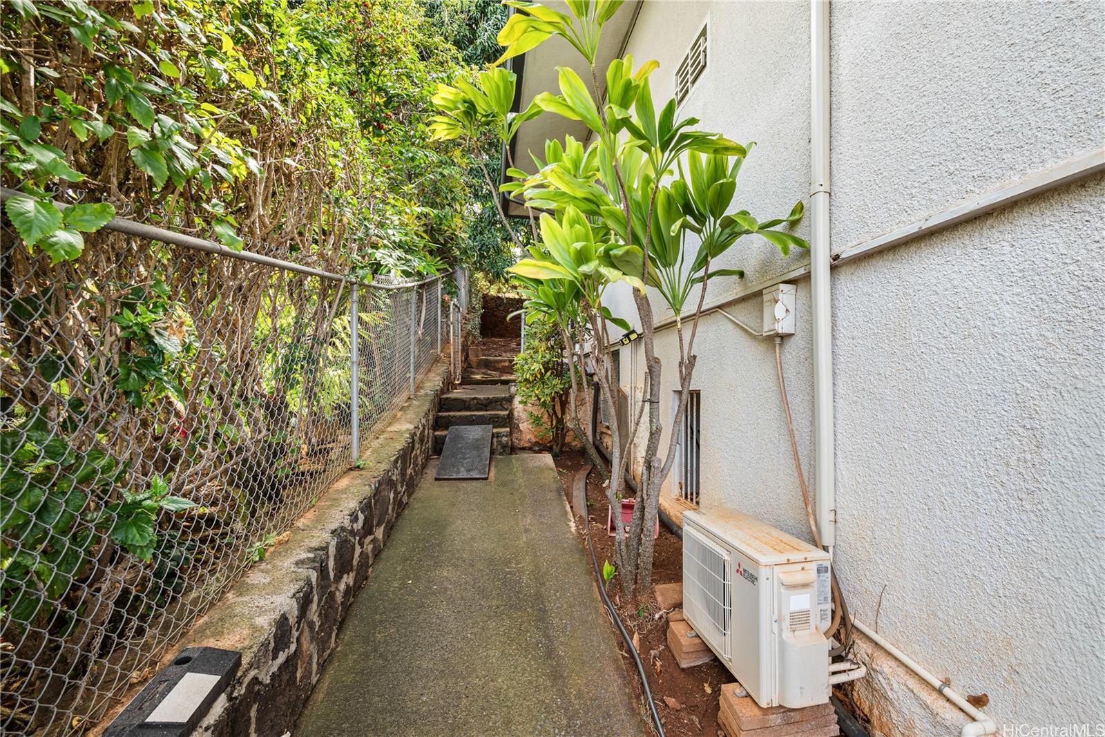Photo 19 of 23