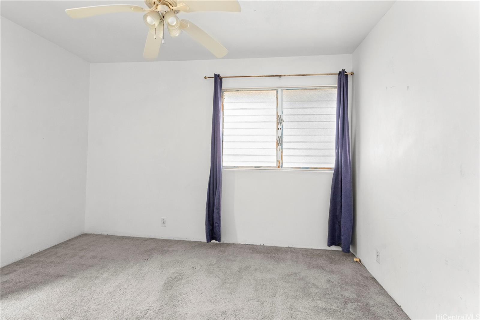 Photo 11 of 23