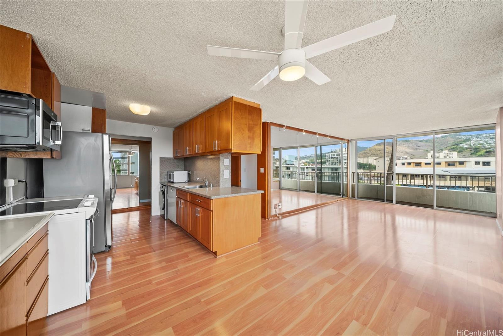2825 South King Street  Unit 403
